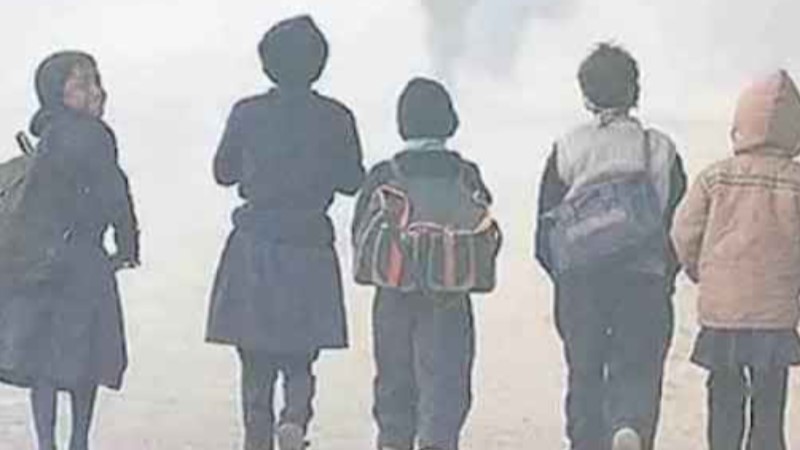 शीतलहर और घने कोहरे के चलते जयपुर कलेक्टर ने 13 जनवरी तक स्कूलों में की छुट्टी की घोषणा 