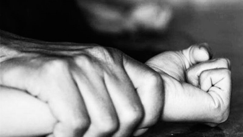 बाहर मुँह खोला तो झूठे मामलों में फंसा दूंगा ' हेड  कांस्टेबल ने रेप के बाद महिला को दी धमकी 