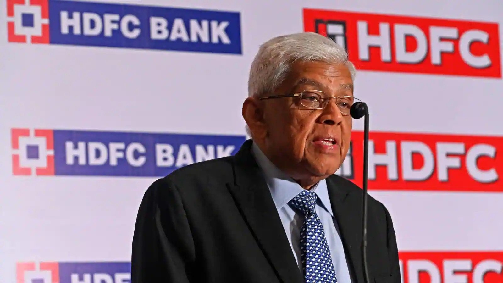 एचडीएफसी चेयरमैन दीपक पारेख ने कहा भारत में 30 करोड़ लोग गरीबी से बाहर निकले