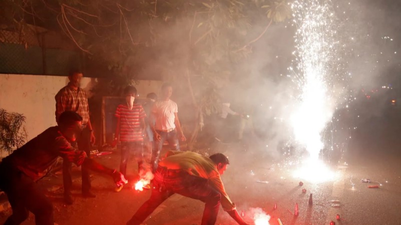 सर्दियों में बढ़ते वायु प्रदूषण से बचने के लिए क्या करें मेट्रोवासी:विशेषज्ञ ने स्थिति से निपटने के तरीके बताये