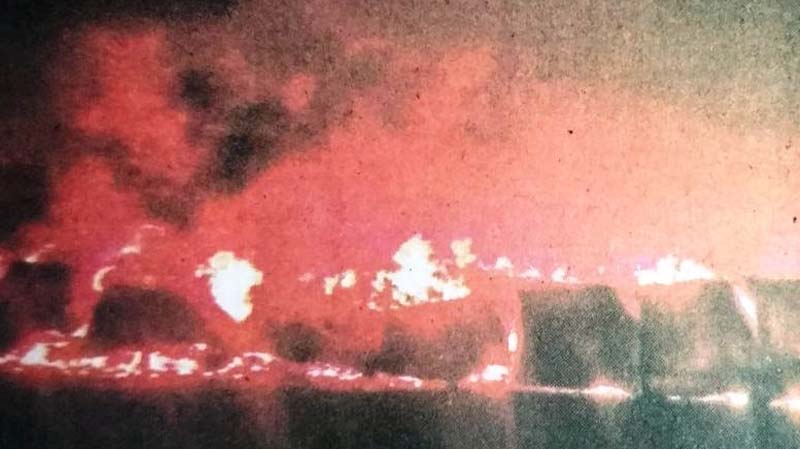 बीकानेर में गरम कपड़ों के बाजार में लगी आग, लगभग 22 अस्थाई दुकानें जलीं, एक व्यक्ति की मौत