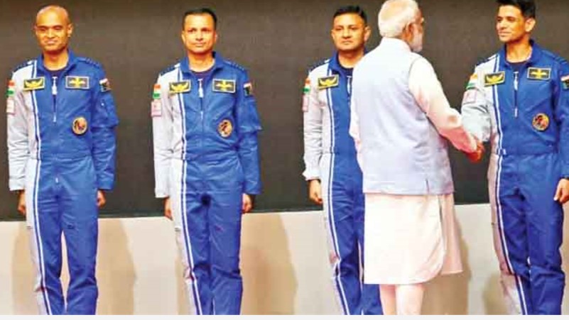 ये चारों 140 करोड़ लोगों की उम्मीदों को स्पेस में ले जाने वाली शक्तियां हैं : पीएम मोदी 