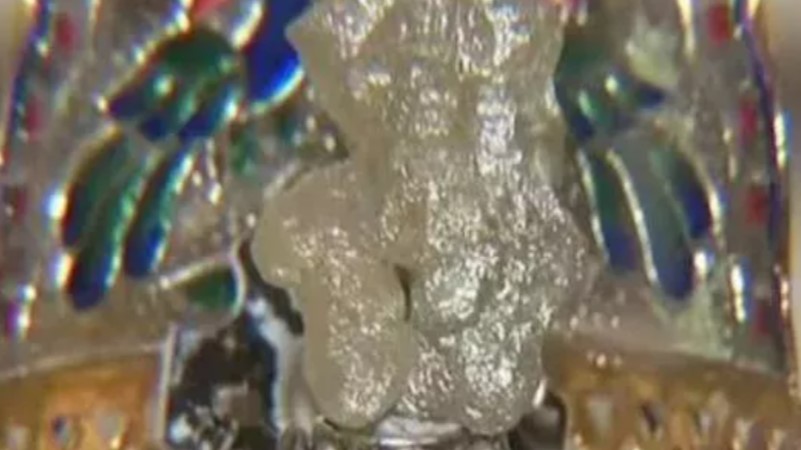 आखिर किसके पास हैं भगवान गणेश की सबसे महंगी 500 करोड़ की मूर्ति ?