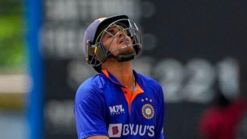 शुभमन फैन्स के लिए बुरी खबर... प्लेटलेट काउंट कम होने के चलते गिल हॉस्पिटल में भर्ती