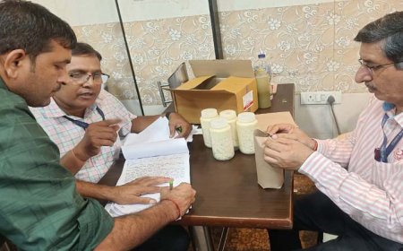 मिलावट के विरुद्ध अभियानः नकली होने के संदेह पर 7 हजार 650 किलो सरसों का स्टॉक व 1 हजार 244 किलोग्राम देसी घी और 100 किलो खराब चाशनी नष्ट