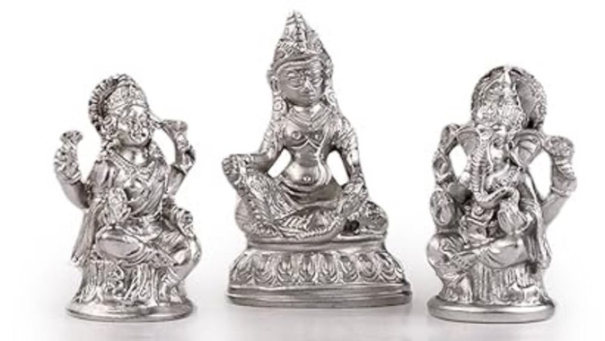 आज दीपावली पूजन के बाद ना भूलें इन तीनो देवों की आरती करना..