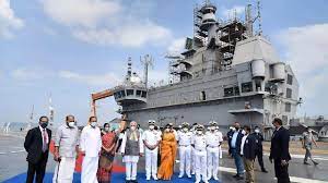 पीएम मोदी ने कोच्चि में नौसेना को सौंपा स्वदेशी विमानवाहक पोत आईएनएस विक्रांत  और नया निशान