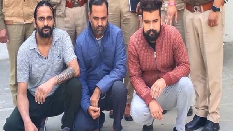 सरकारी नौकरी दिलाने का झांसा देकर 1.20 करोड़ की ठगी, दंपती समेत 4 गिरफ्तार