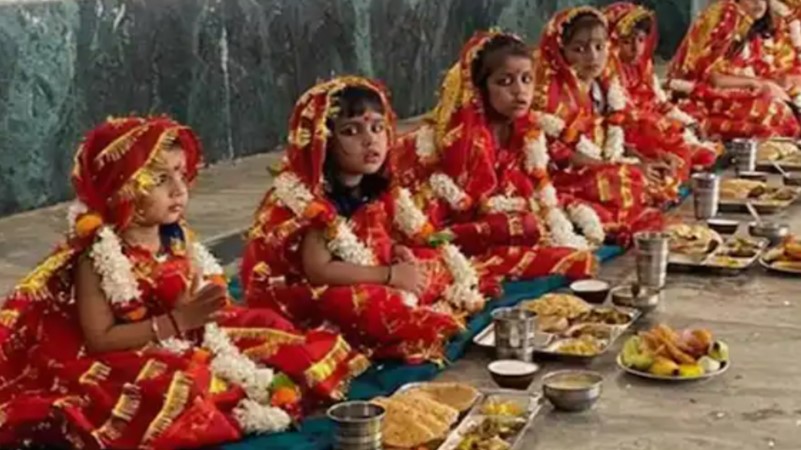 देवी मां को बेहद प्रिय है कन्या भोज , जानें क्यों कराया चाहिए नवरात्री में कन्या भोज ,समय, विधि व मान्यताएं 