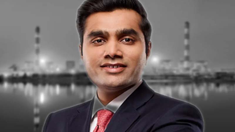 संकट के बीच अडानी के बेटे करण ने संभाली बागडोर, हजारों करोड़ का कर्ज एक बार में चुकाने का ऐलान