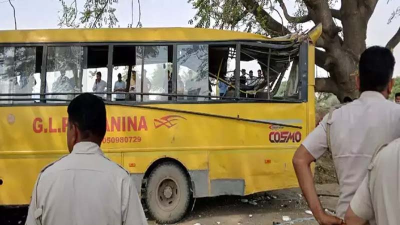 हरियाणा के महेंद्र गढ़ में स्कूल बस पलटी, 6 बच्चों की मौत और कई घायल