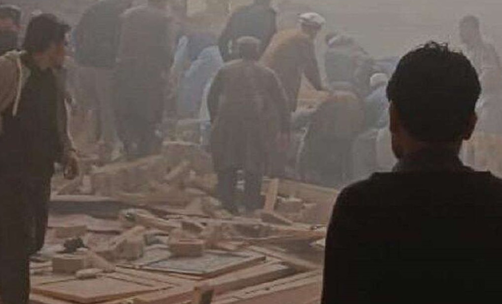 पाकिस्तान के पेशावर की मस्जिद में हुआ भयंकर बम विस्फोट, 28 मौतें और 150 नमाजी हुए घायल