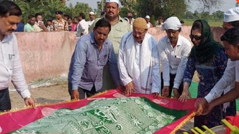 नालंदा में कश्मीर के अंतिम मुस्लिम शासक की कब्रगाह पर चादर चढ़ाई महबूबा मुफ़्ती ने