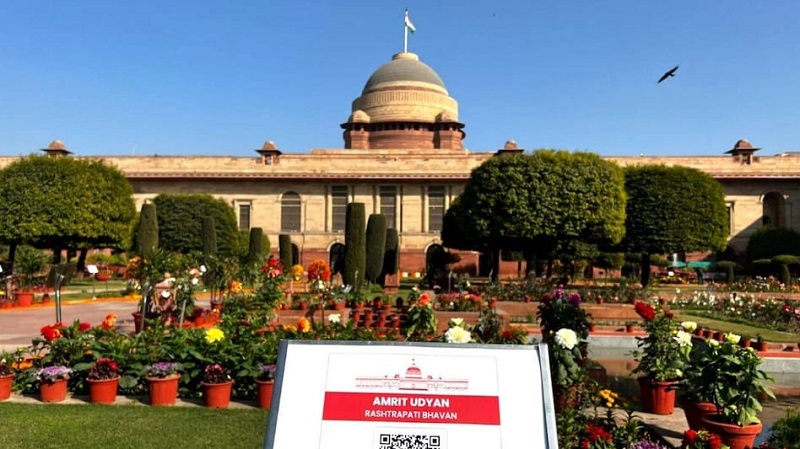 राष्ट्रपति भवन का मुगल गार्डन अब से ‘अमृत उद्यान’ के नाम से जाना जाएगा..