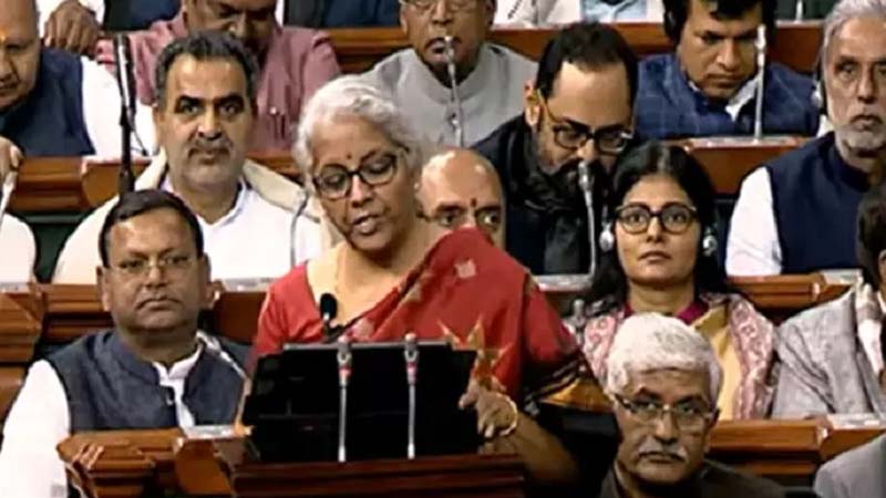 किसी की जेब कटी, किसी की बल्ले-बल्लेः निर्मला के पिटारे से निकला घोषणाओं का अंबार 