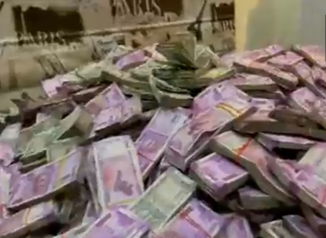 अर्पिता मुखर्जी के दूसरे फ्लैट से मिला 20 करोड़ से ज्यादा कैश