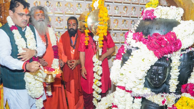दुनिया के पहले ओम आश्रम मन्दिर में प्राण प्रतिष्ठा सम्पन्न ! 'ये समय भारत की संस्कृति का उदयकाल- सीएम भजनलाल