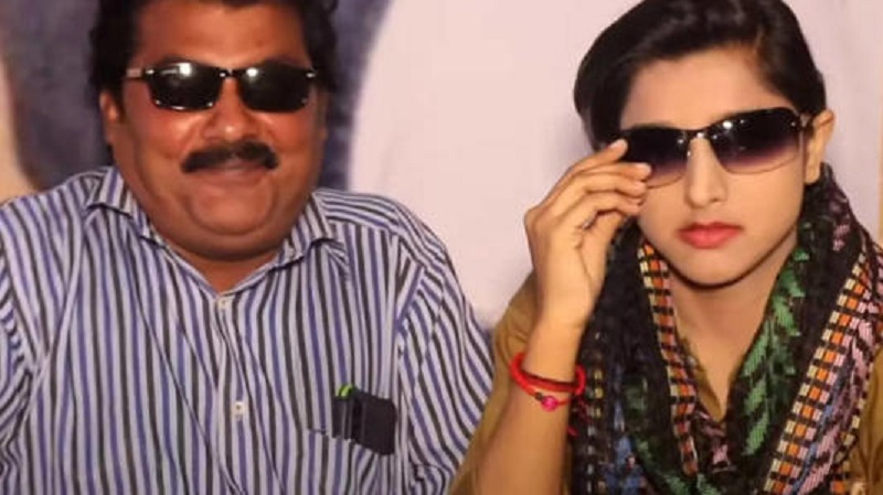 ना उम्र की सीमा हो..पाकिस्तान में 52 साल के टीचर ने 20 साल की छात्रा से की शादी!