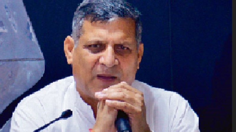 सरकार तक पहुंची शिकायतें, बच्चों से वापस लिए जा सकते हैं टैब