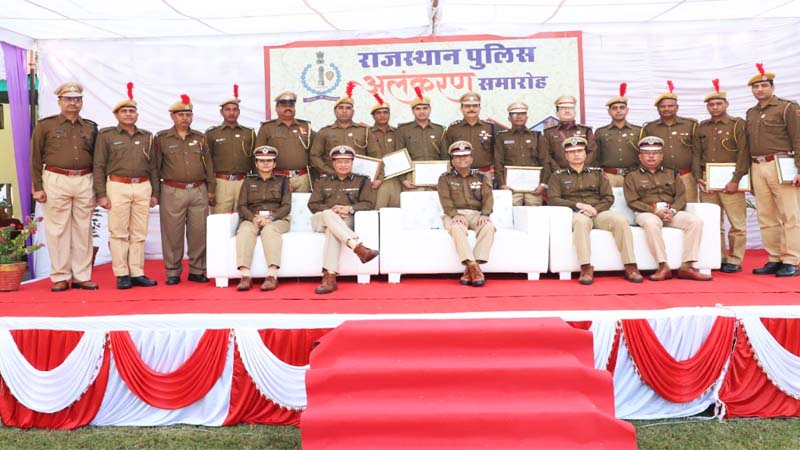 सीआईडी क्राइम ब्रांच के 23 पुलिककर्मियों को मिला केंद्रीय गृहमंत्री सेवा पदक व डीजीपी डिस्क