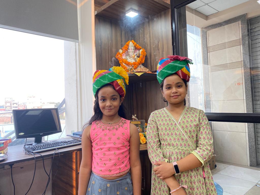 न्यूजठिकाना डॉट कॉम वेबसाइट की विजयादशमी पर शुरुआत, दो कन्याओं प्रांजल और श्री ने किया उद्घाटन