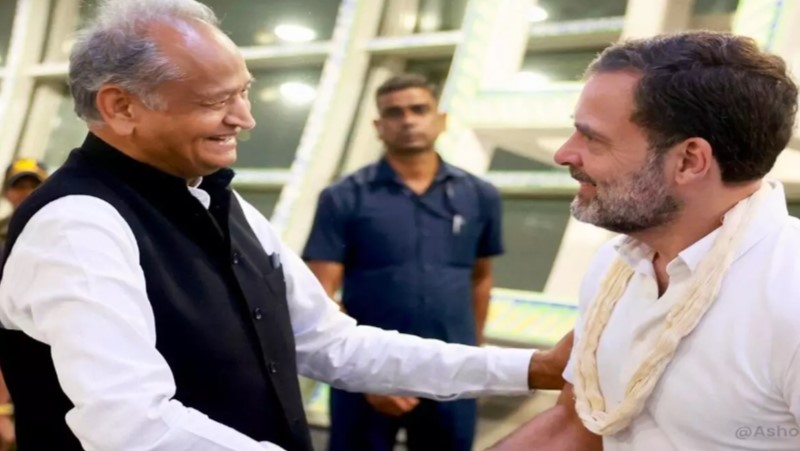 जीत का मंत्र देने राजस्थान पहुंचे राहुल गाँधी , सीएम अशोक गहलोत ने किया जोरदार स्वागत
