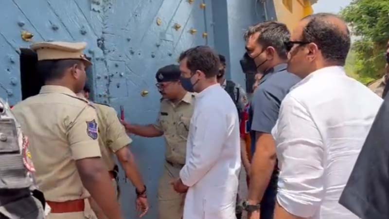 Rahul Gandhi jail: सूरत कोर्ट ने मोदी सरनेम मामले में राहुल गांधी को दी  2 साल की सजा, 10 मिनट के अंदर मिली ज़मानत..! 