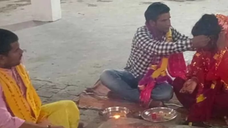 सतीश बनकर सईद बंधा व‍िधवा मह‍िला के साथ सात जन्‍मों के बंधन में