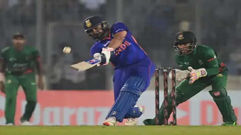 18 बॉल में जरूरत थी 40 रनों की..काश वो 48वां ओवर मेडन ना खेलते सिराज..!