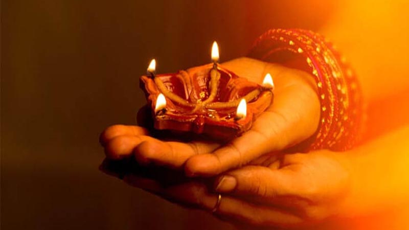 5 दिवसीय महापर्व का दूसरा दिन रूप चतुर्दशी या नरक चतुर्दशी, आज करें यमराज से प्रार्थना करें कि परिवार किसी में अकाल मौत ना हो