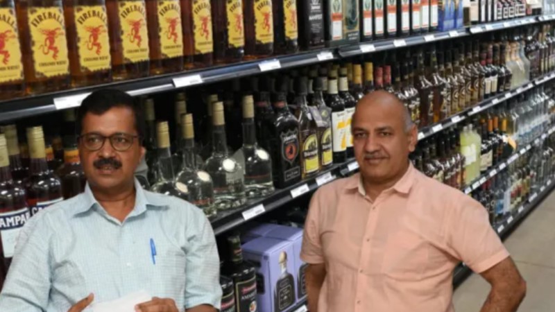 भ्रष्टाचार के खिलाफ बिगुल बजा कर ,राजनीति में एंट्री लेने वाले जिस मामले में भ्रष्टाचार में लिप्त हुए ..आखिर क्या है वो शराब घोटाला , जानें पूरी टाइम लाइन