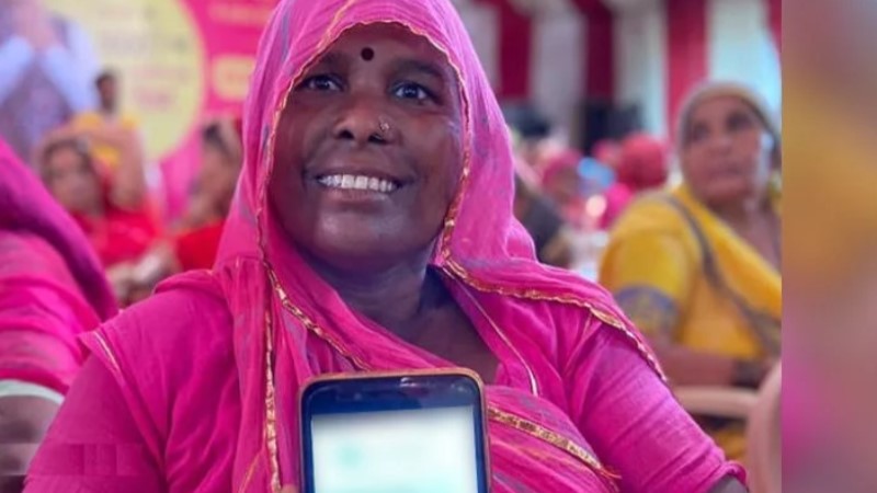 10 अगस्त को होगा बहुप्रतीक्षित इंदिरा गांधी स्मार्ट फोन योजना का आगाज़  - जयपुर में 1 लाख 91 हजार से ज्यादा लाभार्थियों को मिलेगी सौगात