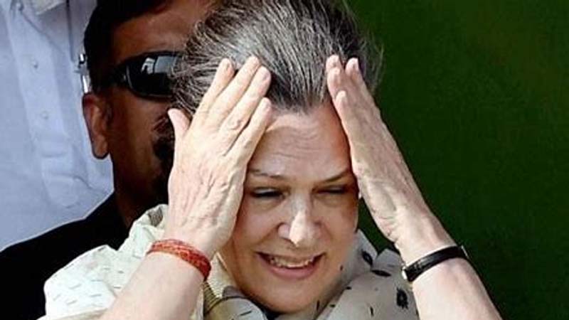 सोनिया गाँधी की तबियत ख़राब, दिल्ली के गंगाराम अस्पताल में भर्ती 