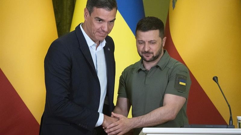 ज़ेलेंस्की द्वारा आलोचना के बाद स्पेन पीएम ने यूक्रेन को दिया यूरोपीय संघ के समर्थन का वादा