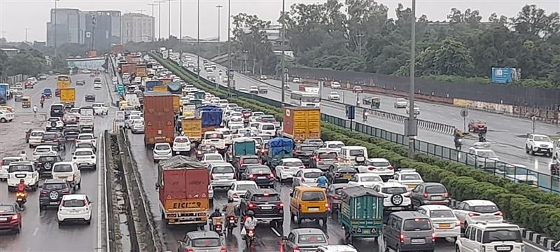 इन रूटों से बचकर निकलें, दिल्ली में ईद और वाल्मीकि जयंती पर जुलूस-धार्मिक यात्रा