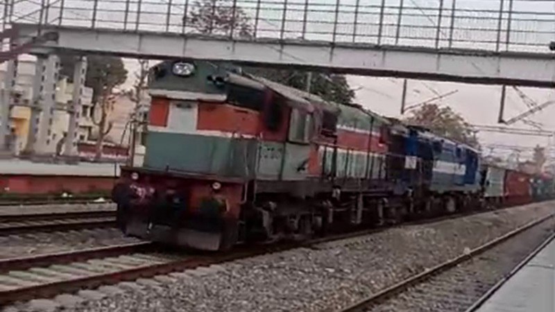 आखिर कैसे रोका गया बिना ड्राइवर के जम्मू से पंजाब पहुंची मालगाड़ी को..!