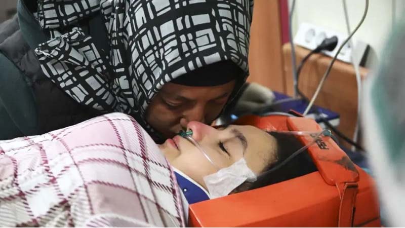चमत्कार... तुर्की में मलबे में से 10 दिन बाद जिंदा निकाली गई 17 साल की लड़की, मृतकों की संख्या 41 हजार के पार
