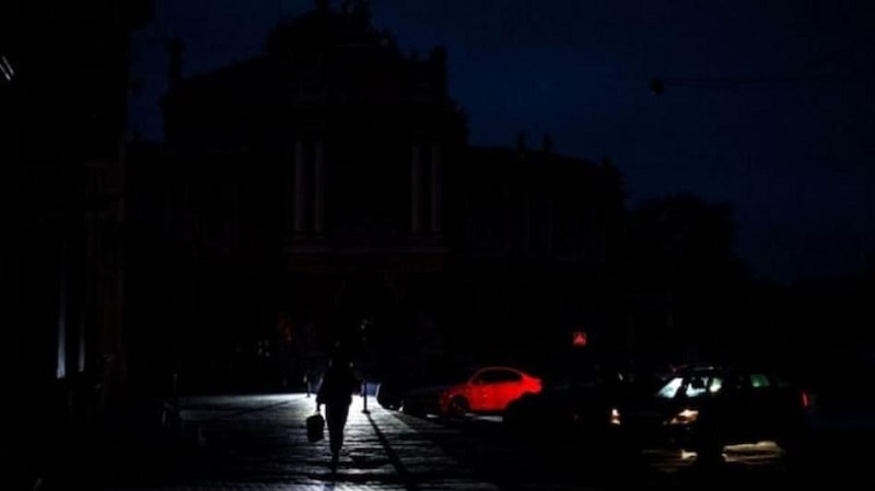 रूस ने ड्रोन अटैक से ठप कर दी पावर ग्रिड, यूक्रेन में 15 लाख लोग अंधेरे में