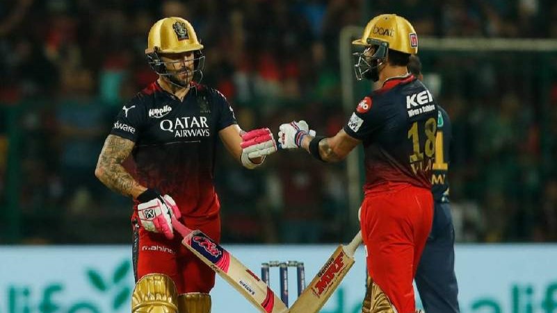 आईपीएल 2023 : हार गए पर रच दिया इतिहास विराट कोहली और फाफ डु प्लेसिस ने , कोहली ने बनाये और भी कई रिकॉर्ड 