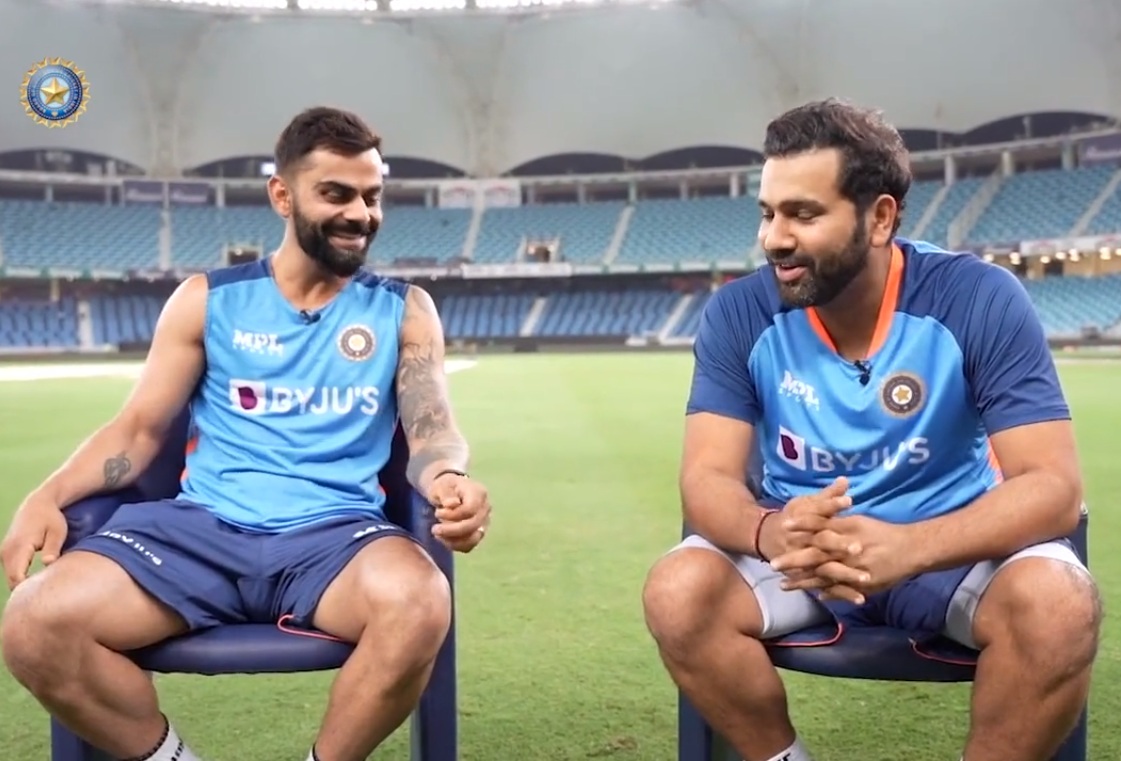 बड़ी शुद्ध हिंदी बोल रहा है..! इंटरव्यू ले रहे रोहित से विराट ने कहा