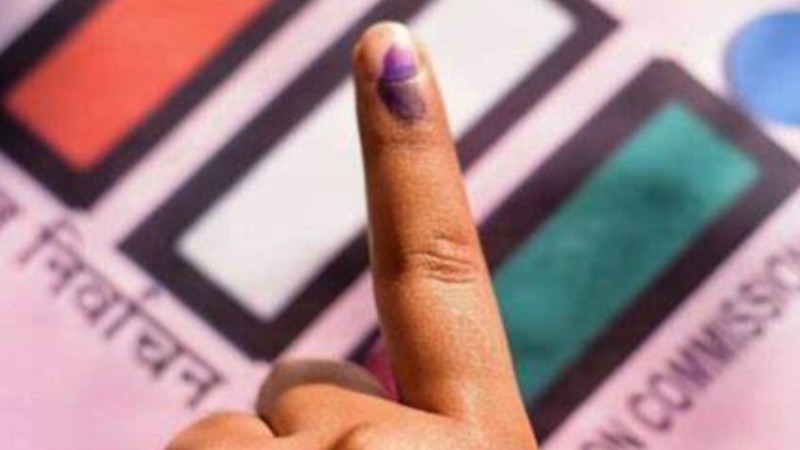 राष्ट्रीय मतदाता दिवस 2024 : मतदाता अपने कर्तव्यों  को पहचान जागरूक बनें ,जाने इस दिन की सारी जानकारी