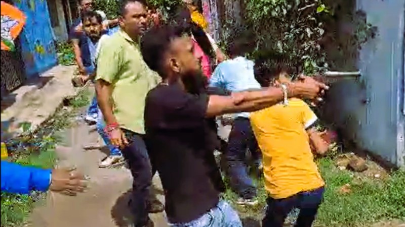 पश्चिम बंगाल चुनाव में फिर गनतंत्र.... बूथ कैप्चर ,गोलीबारी,बमबारी ! मतदान के दौरान दहला राज्य..