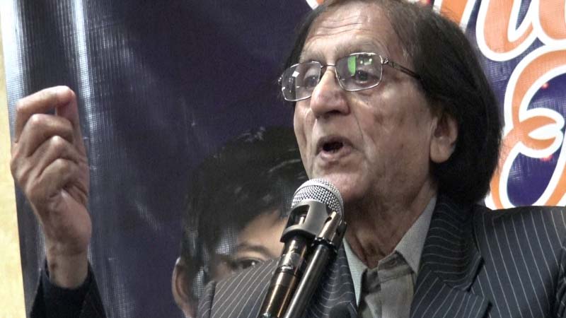 मशहूर शायर प्रोफेसर वसीम बरेलवी हापुड़ के निकट सड़क दुर्घटना में घायल, अस्पताल में भर्ती