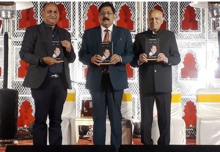 युगांडा के सर्वोच्च नागरिक पुरस्कार व प्रवासी भारतीय सम्मान से सम्मानित राजेश चपलोत की पुस्तक  “व्हील एंड कम्पास ऑफ लाइफ