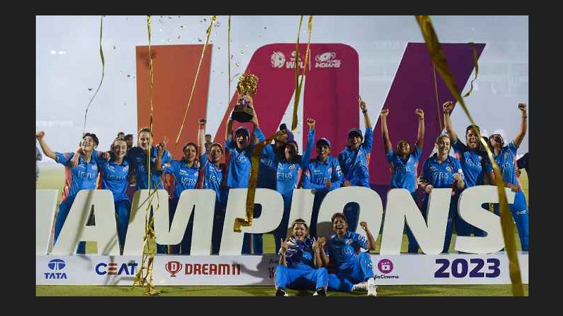 दिल्ली कैपिटल्स को पछाड़ मुंबई इंडियंस बनी महिला प्रीमियर लीग की पहली चैंपियन; 6 करोड़ प्राइज मनी से मालामाल