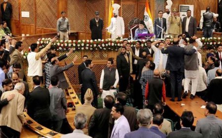 जम्मू-कश्मीर विधानसभा में हंगामा: भाजपा विधायकों को मार्शलों ने बाहर निकाला, स्पीकर बोले- "इसी लायक हैं"
