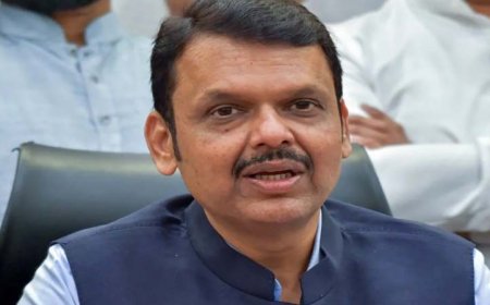 फडणवीस ने रुकवाया महाराष्ट्र सरकार का वक्फ बोर्ड को दिए गए 10 करोड़ रुपये की मंजूरी का फैसला