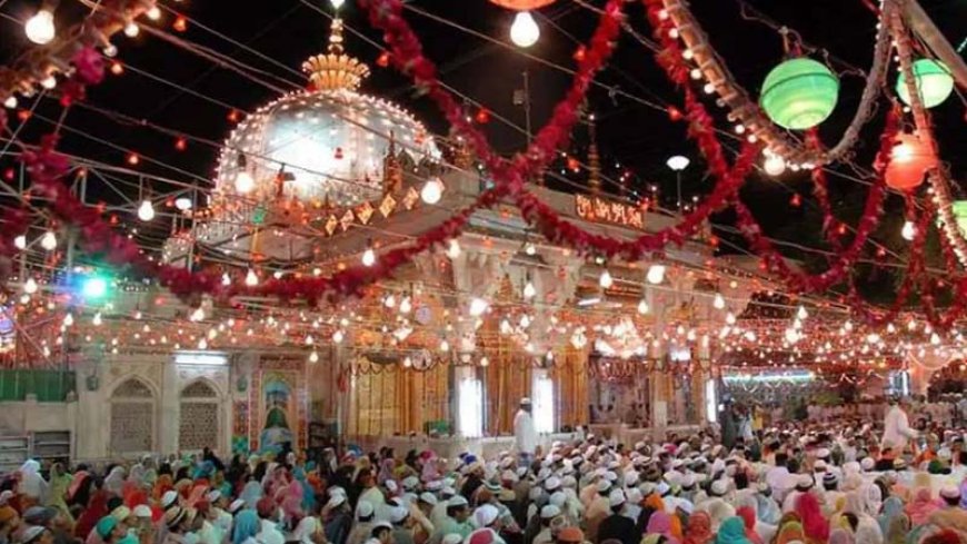 अजमेर दरगाह में भारी भीड़, सभी होटल फुल, स्थानीय निवासियों ने खोले घर