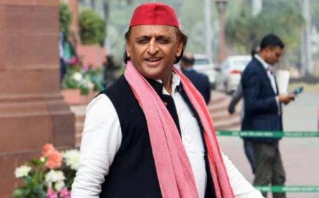 समाजवादी पार्टी के आरोपों पर अखिलेश यादव का बड़ा बयान: 'चुनाव आयोग मर चुका है'