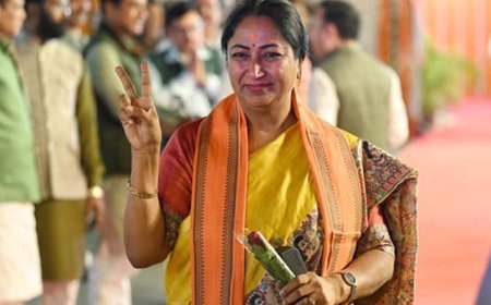 रेखा गुप्ता ने दिल्ली की मुख्यमंत्री पद की शपथ ली, पीएम मोदी और एनडीए नेताओं की मौजूदगी में हुआ शपथ ग्रहण